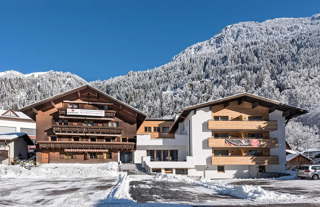 Hotel Alpenfeuer Montafon-1